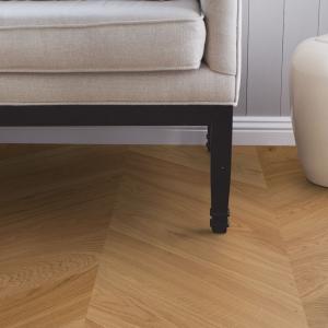 Artisan Flooring - Chevron Brushed Live Natural Oak Adagio